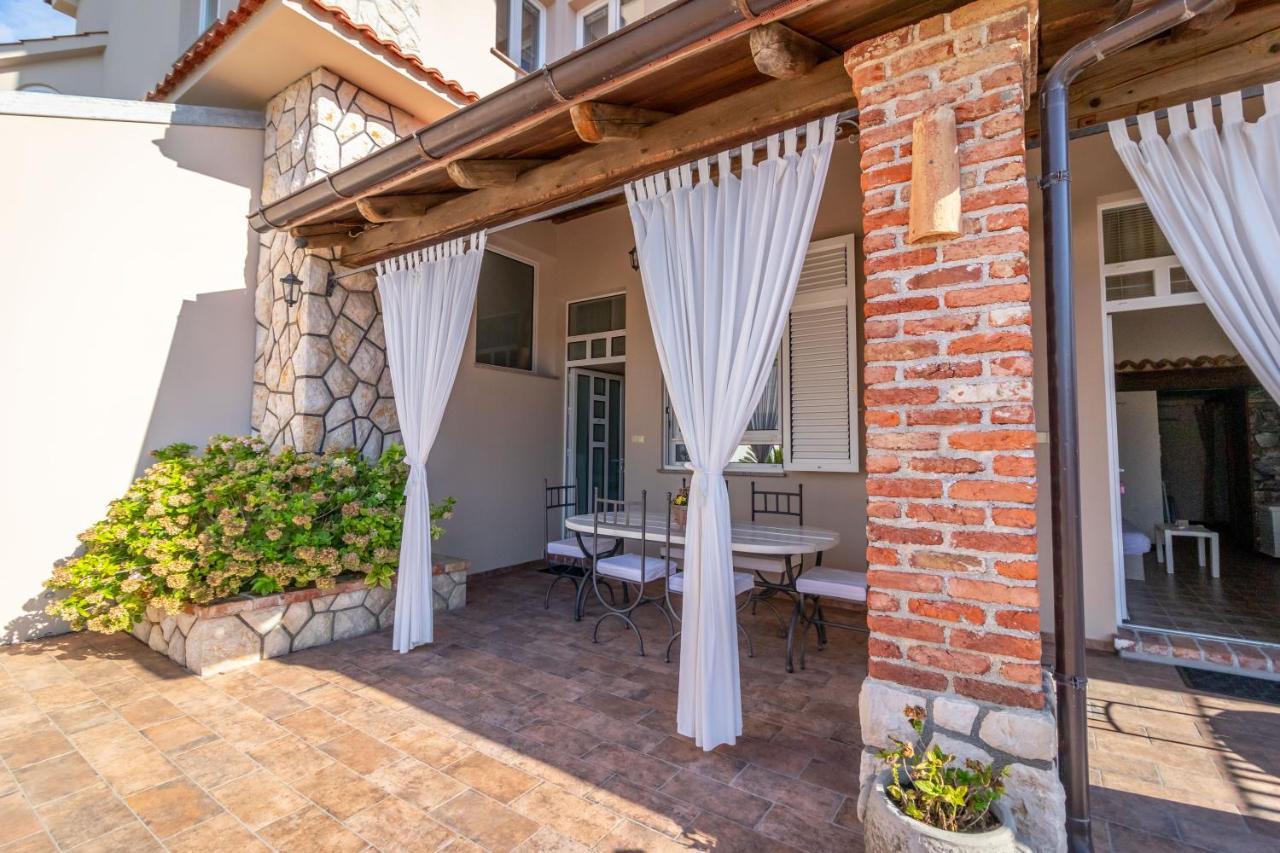 Apartments Vintage Banjol Exterior photo